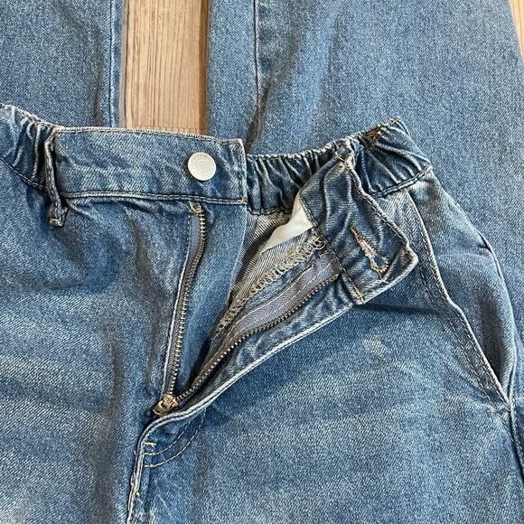 Forever 21 Loose Fit Cropped Cargo Jeans - size Small - Picture 3 of 8